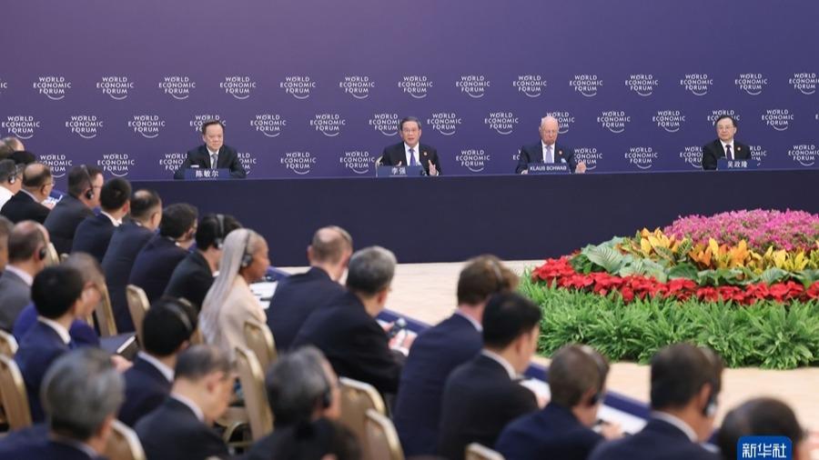 حضور نخست وزیر چین در نشست موسسه داران مجمع داووس تابستانیا