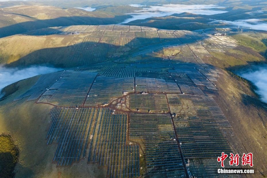 Loji Janakuasa Fotoelektrik dan Hydroelektrik Paling Besar Beroperasi di Sichuan