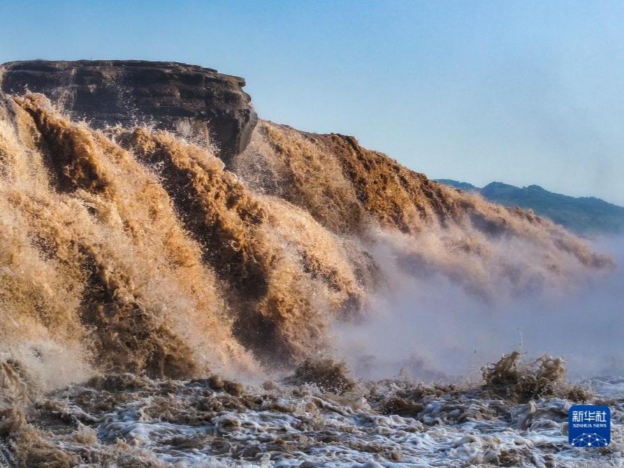 Jumlah Air Terjun Hukou Sungai Kuning Meningkat