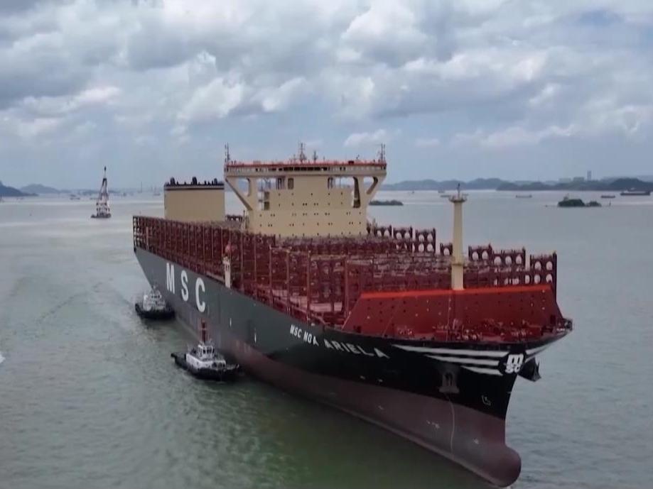 最大積載量16616TEU！華南地区最大のコンテナ船が命名・引き渡し