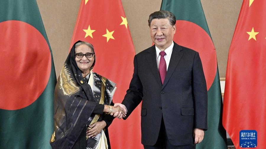 चिनियाँ राष्ट्राध्यक्ष सी चिनफिङ र बंगलादेशकी प्रधानमन्त्री हसिनाबीच भेटघाट