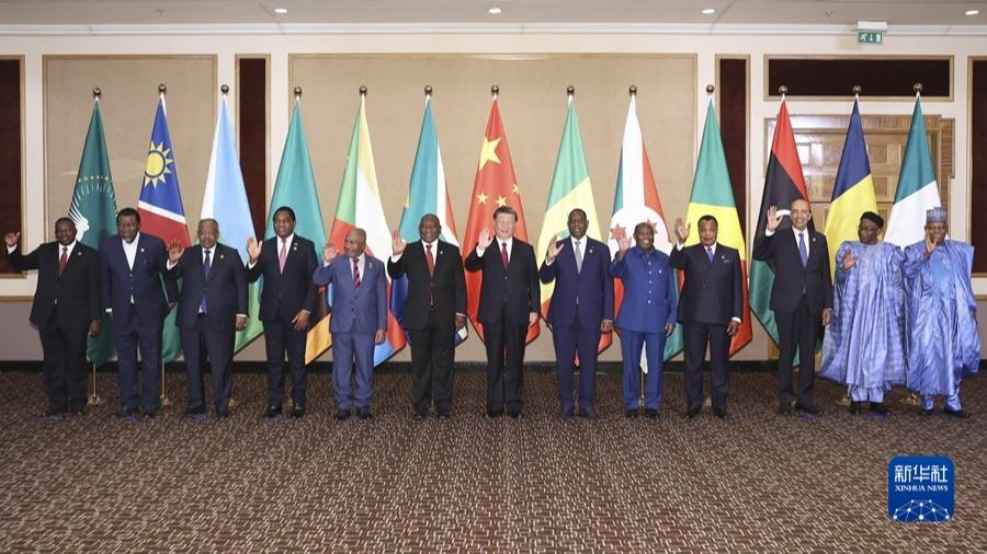 सी चिनफिङ र दक्षिण अफ्रिकी राष्ट्रपतिद्वारा चीन-अफ्रिका शिखर वार्ताको अध्यक्षता
