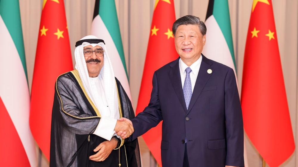 Xi Jinping trifft den kuwaitischen Kronprinzen Scheich Meschal al-Ahmed al-Sabah