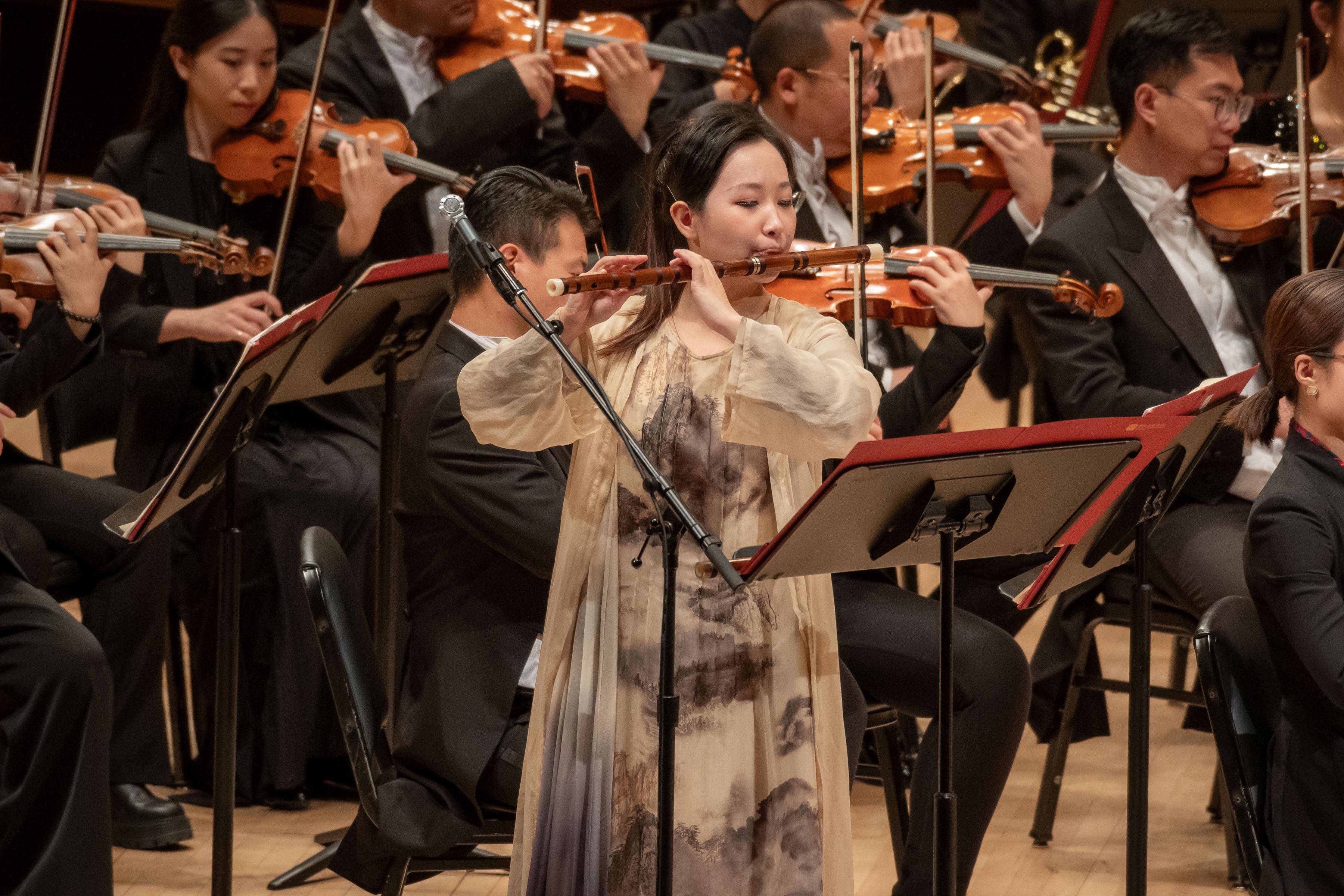ویدئو| استقبال پرشور از اجرای ارکستر سمفونی چین در نیویورکا