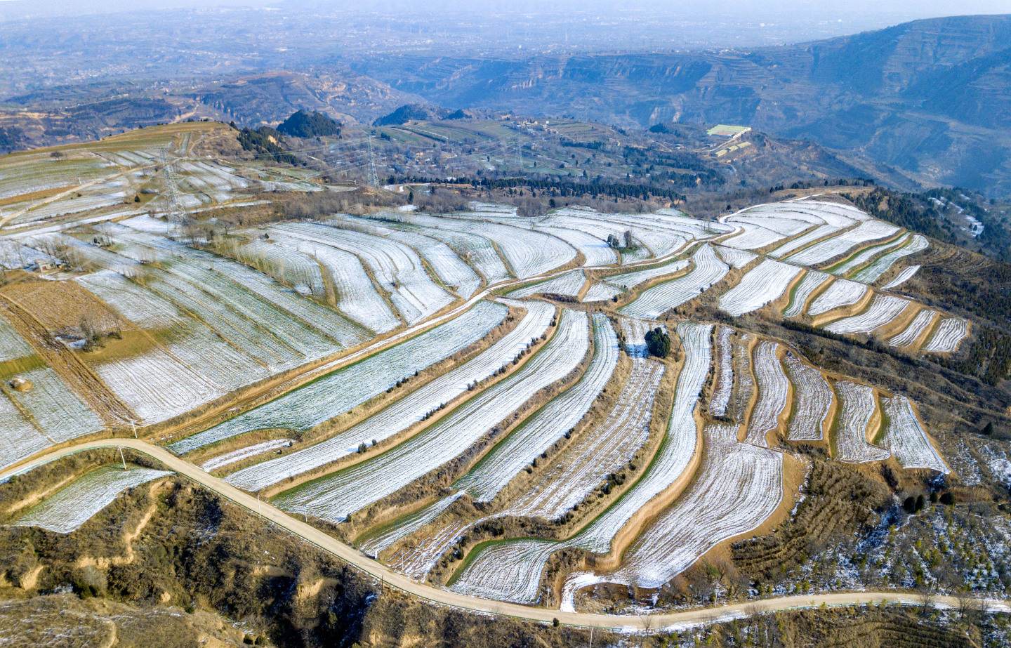 روستاها در اعماق کوه های چین لینگ