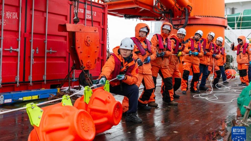 استقرار اولین علامت شناور اکولوژیکی چین در مناطق قطبیا