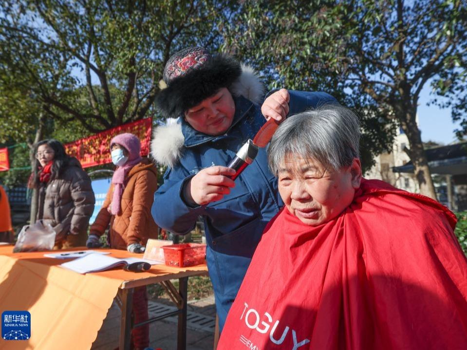 Pasar Mesra Rakyat Beroperasi di Huzhou pada Ambang TBC