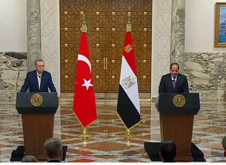 تاکید روسای جمهور مصر و ترکیه بر ارتقای همکاری‌ و گشودن صفحه جدیدی در روابط دو کشورا