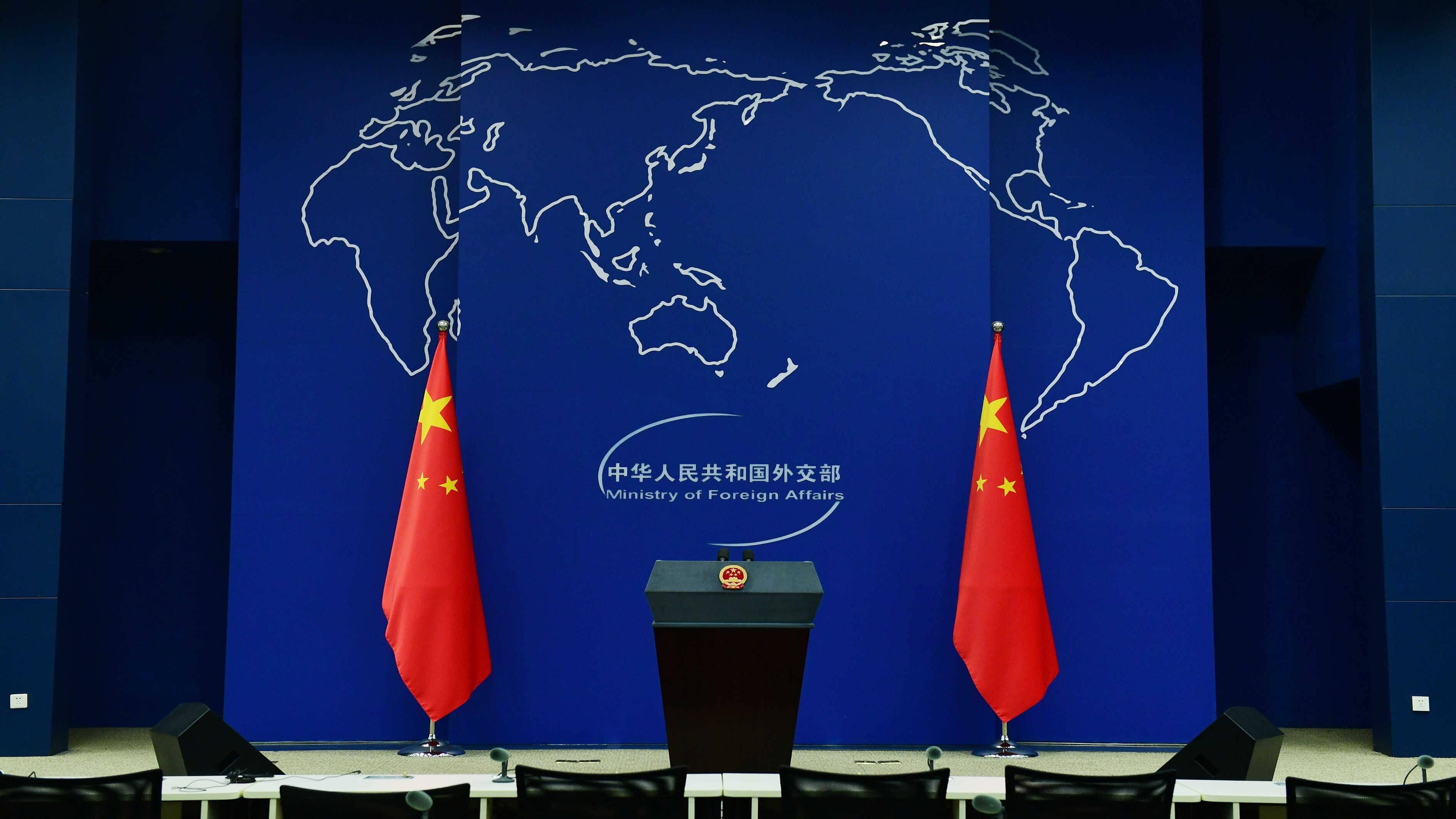 حضور وزیر خارجه چین در شصتمین کنفرانس امنیتی مونیخ و بازدید از اسپانیا و فرانسها
