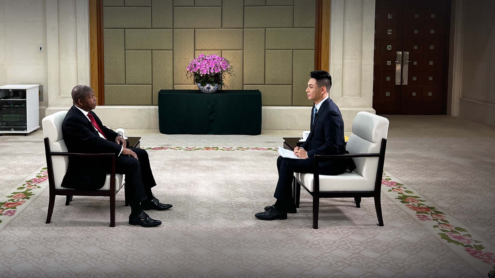 رئیس جمهور آنگولا: چینی‌ها برای آفریقا سرمایه، فناوری و اشتغال به ارمغان آورده‌اندا
