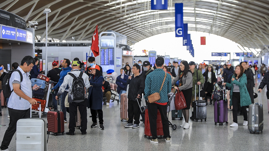 ثبت بیش از 141 میلیون مسافرت فرامرزی در سه ماهه اول در چینا