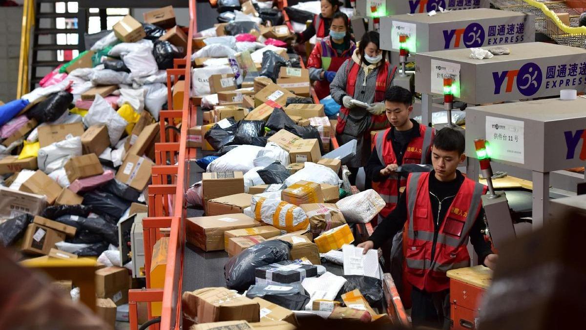 تحویل بیش از 80 میلیارد بسته توسط صنعت پست چینا