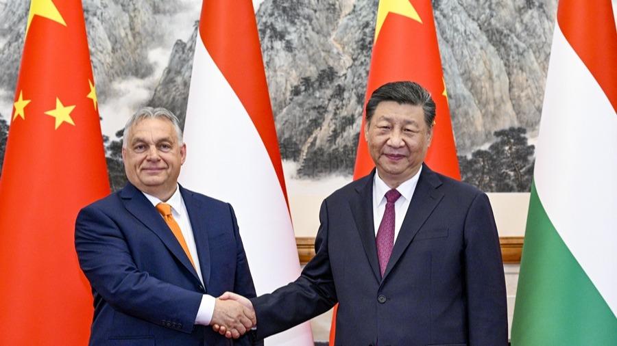 चीनका राष्ट्राध्यक्ष र हंगेरीका प्रधानमन्त्री बीचको वार्ता