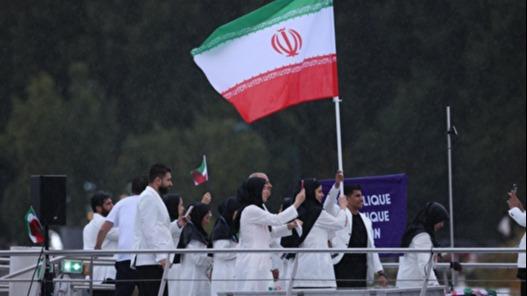 المپیک ۲۰۲۴ پاریس – عبور کاروان ایران از روی رودخانه سنا