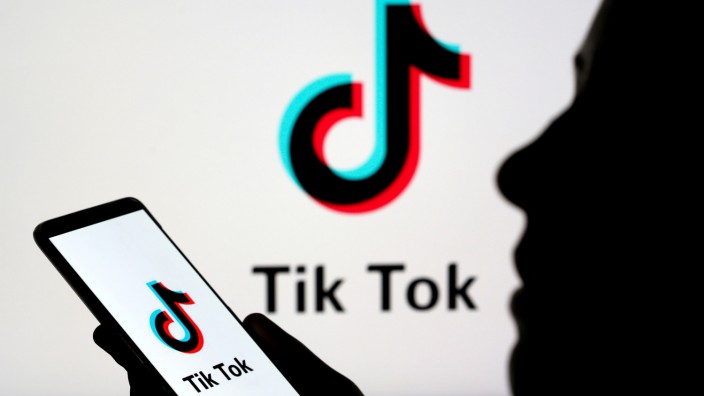 Tik tok (Burimi freepik.com)