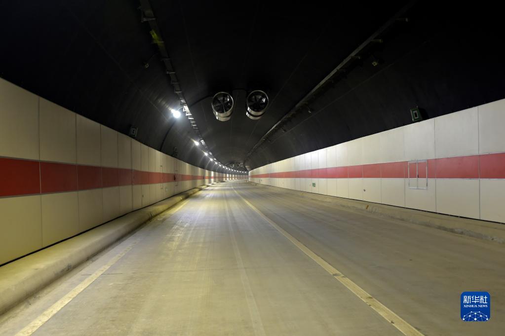 Tuneli i përuruar(Foto:Xinhua)