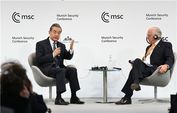Foto: Wang Yi mban fjalim në Konferencën e Sigurisë të Munihut në Gjermani, 18 shkurt 2023 (Foto: Ministria e Punëve të Jashtme e Kinës)
