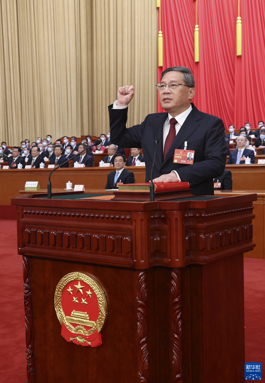 Li Qiang-u bën betim para Kushtetutës si kryeministër(Foto:Xinhua)