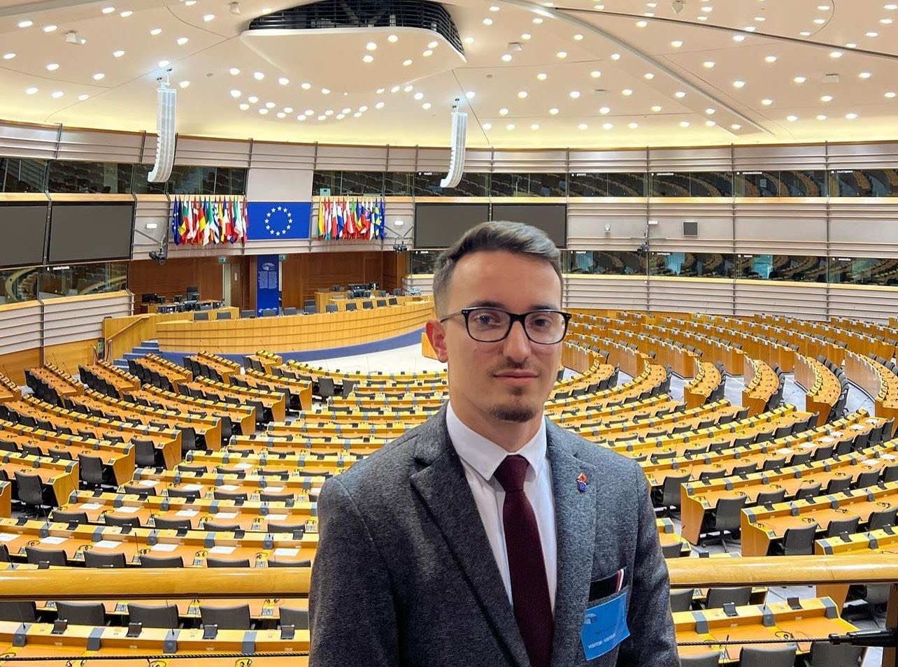 F.Prengaj në Parlamentin Europian (Foto Personale)