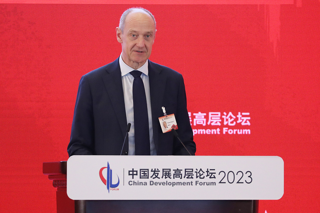 Președintele și directorul executiv Siemens, Roland Busch, la Forumul de dezvoltare a Chinei (Foto: CFP)