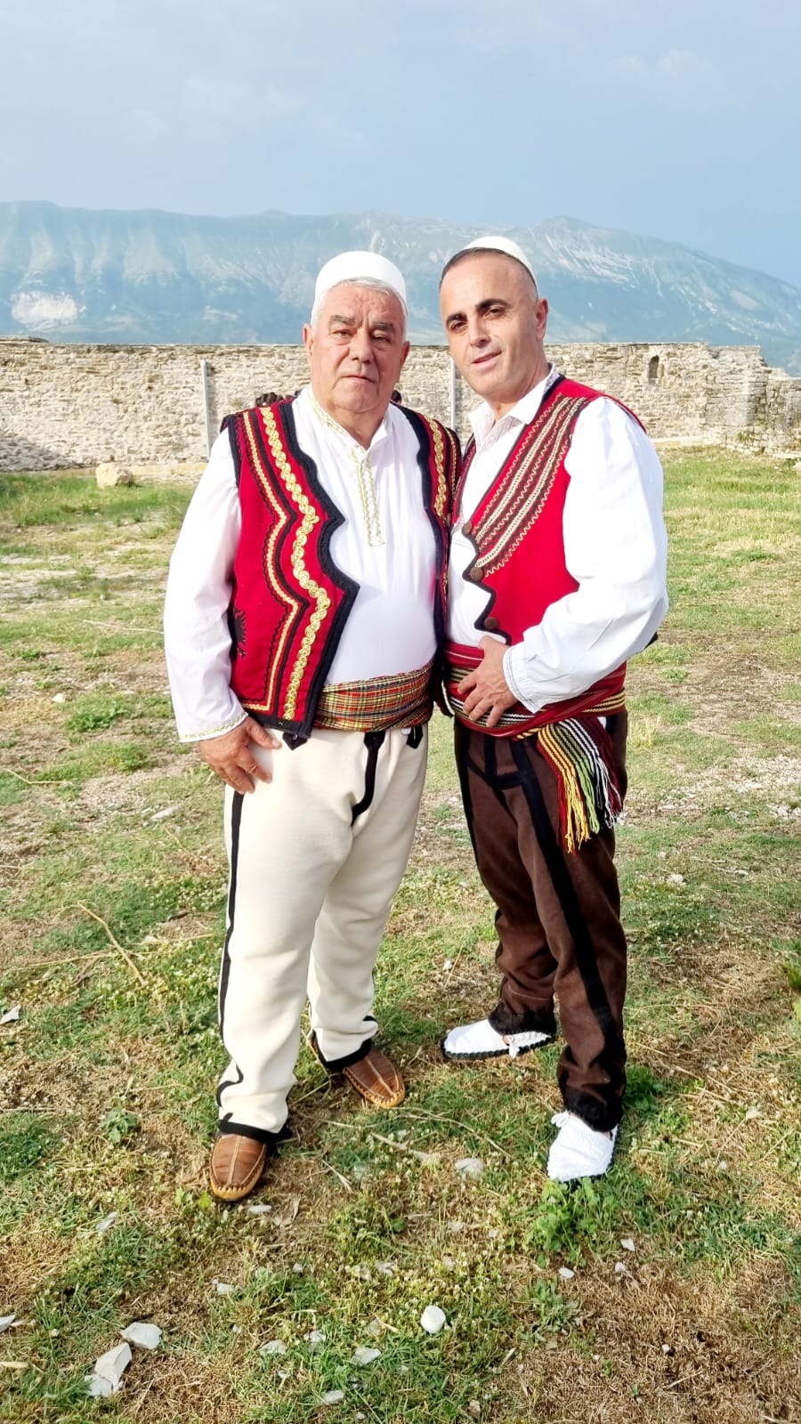 Arif Dushaj gjate festivalit te Gjirokastres (Foto personale)