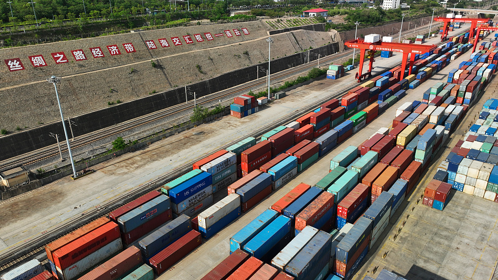 Treni i mallrave Kinë-Europë në Lianyungang, provincë Jiangsu(Foto:VCG)