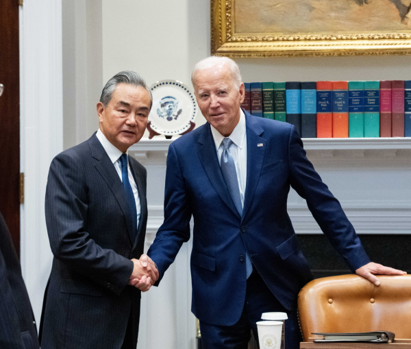 バイデン米大統領が王毅外交部長と会談