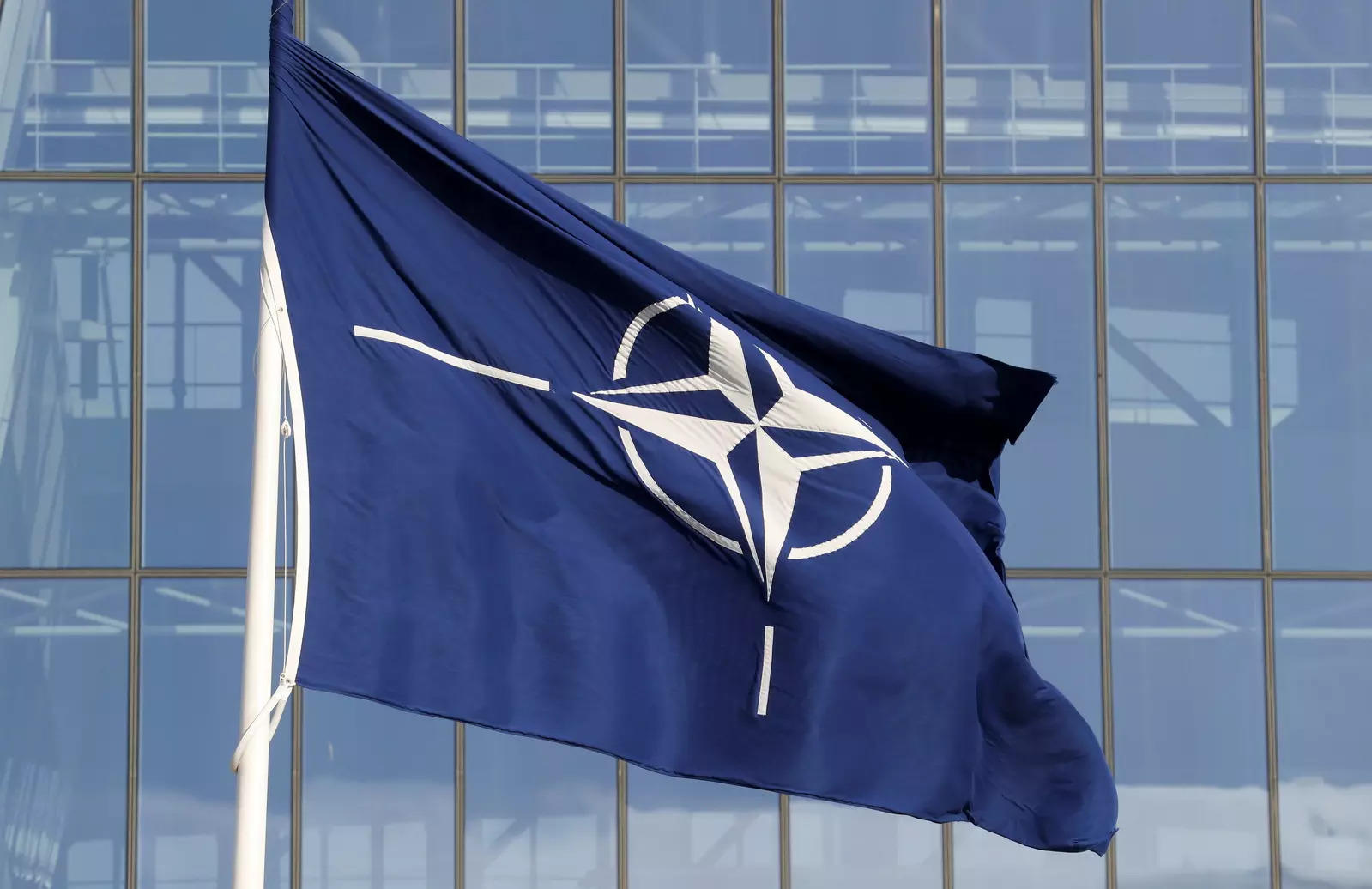 Flamuri i NATO-s (Foto ATSH)