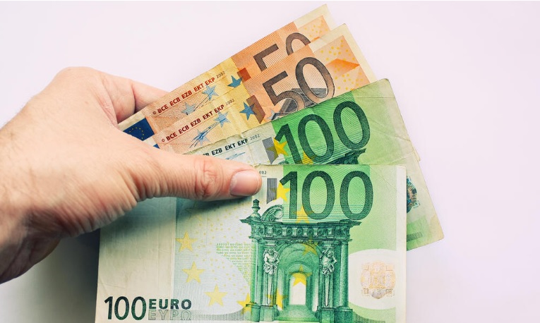 Pensione 300 euro ( Foto Ekonomi)