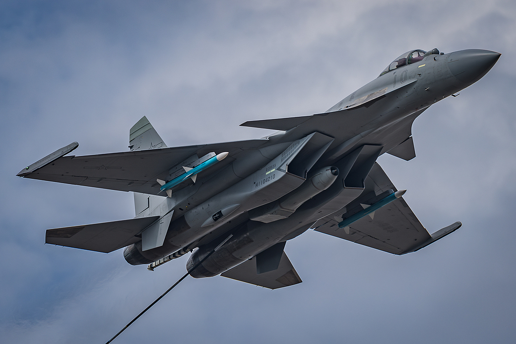 Avioni luftarak J-15T/VCG