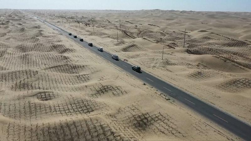 Sinciang: Na pustyni powstaje fotowoltaiczna oaza