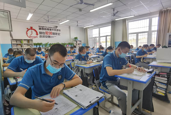 Tiemenguan, Xinjiang Tingkatkan Pendidikan Sekolah Menengah_fororder_微信图片_20200914021728