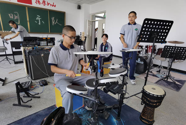 Tiemenguan, Xinjiang Tingkatkan Pendidikan Sekolah Menengah_fororder_微信图片_20200914021718