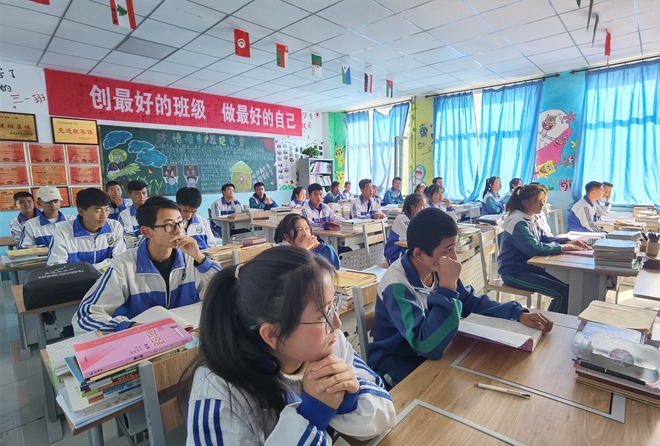 Sekolah Menengah Vokasional Xunhua Utamakan Pelajar Miskin_fororder_微信图片_20201021222210