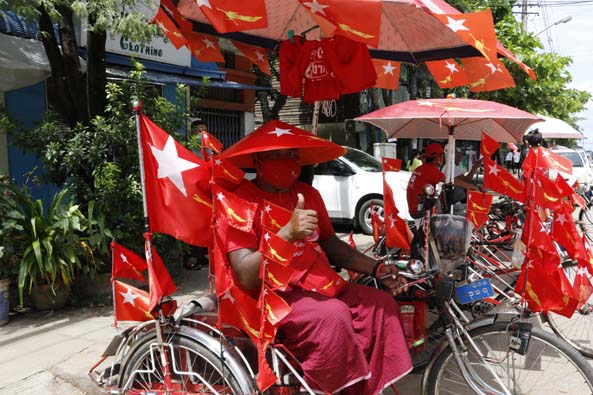 Rakyat Myanmar Keluar Mengundi