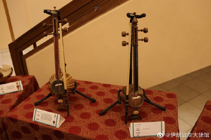 برگزاری نمایشگاه آلات موسیقی ایرانی در سفارت ایران در چین_fororder_89d9c905ly1gm4q5lkyhgj21900u00yv