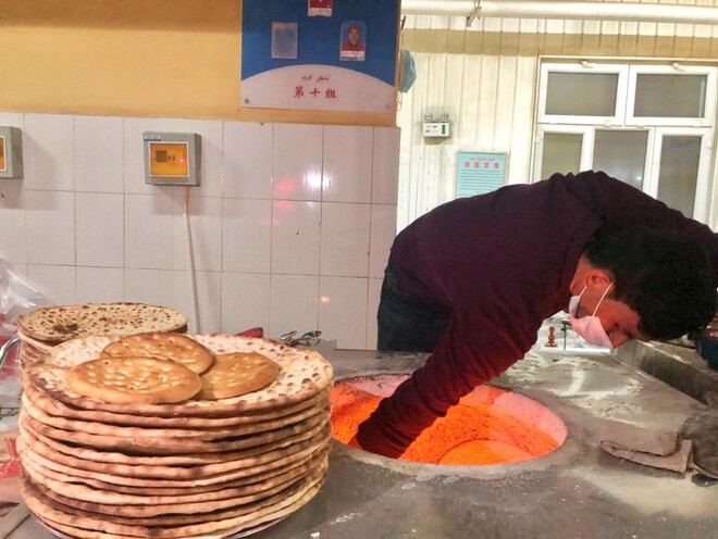 Pemuda Uygur Kumpul RMB1 Juta, Buka Kilang Naan_fororder_nan4