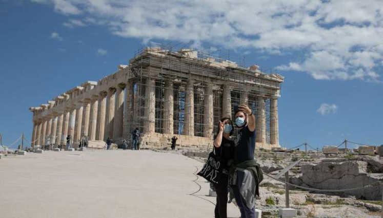 Афины Акрополис хотыг дахин нээлттэй болгов