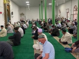 برگزاری اقامه نماز عید سعید فطر در مسجدی با قدمت بیش از صد سالا