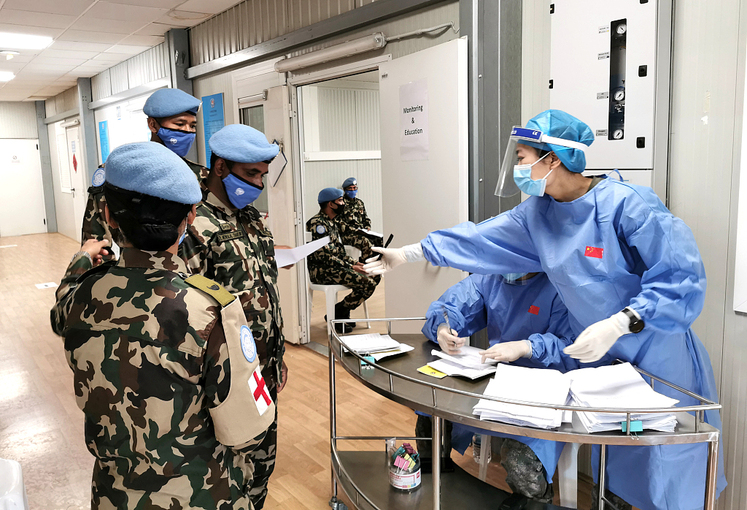 تیم پزشکی حافظ صلح چین در لبنان به نیروهای یونیفل واکسن کرونا تزریق کرد_fororder_20210518091012740