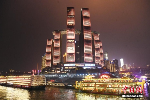 Pemandangan Mempesona Ketika Malam di Chongqing_fororder_211