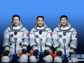 پرتاب فضاپیمای سرنشین دار شن جوئو 12ا