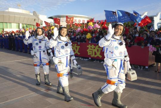 ساخت فضاپیمای جدید سرنشین دار؛ گام دیگر چین در مسیر تحقق آرزوهای فضایی بشر_fororder_pic1-37529748
