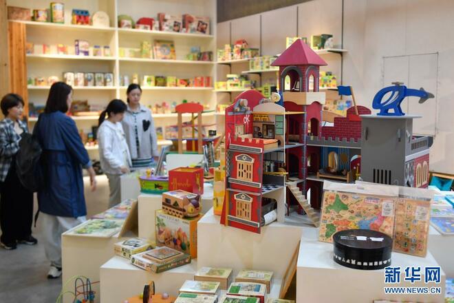 Industri Mainan Kayu Berkembang di Kaunti Yunhe_fororder_333