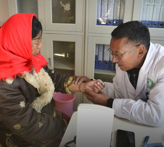 तिब्बत में ग्रामीण चिकित्सा और स्वास्थ्य स्तर को बढ़ावा मिला_fororder_4