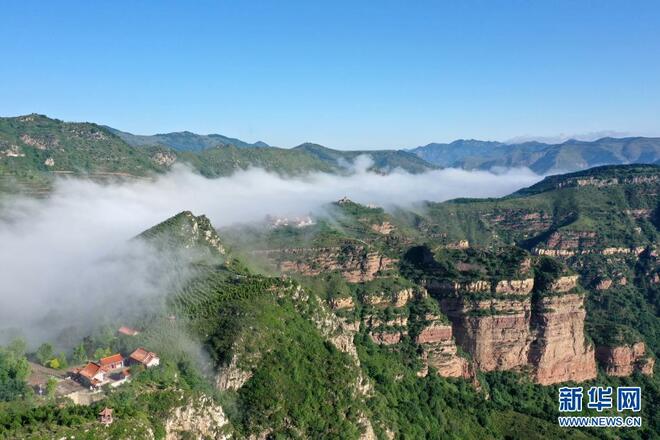 Panorama Gunung Tianheshan yang Indah Permai_fororder_8a
