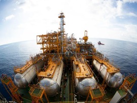 تاسیس همه جانبه نخستین مجموعه میدان نفتی خودگردان آب های عمیق چینا