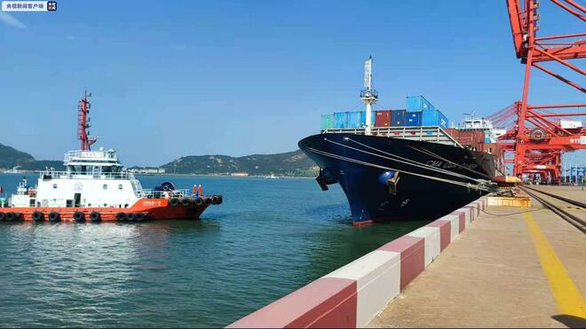 Kapal Tunda Elektrik Pertama China Beroperasi_fororder_0826_1