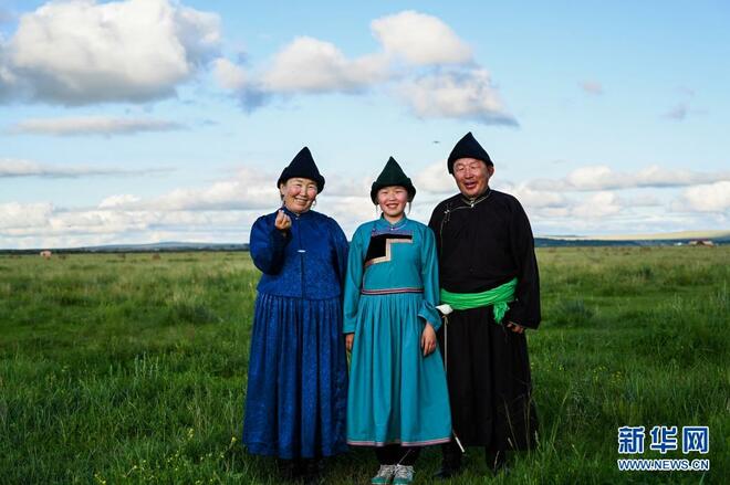 Percutian Musim Panas Gadis Etnik Mongol_fororder_8b
