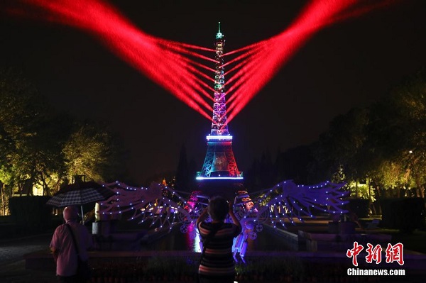 Malam Mempesona di Taman Dunia Beijing_fororder_413
